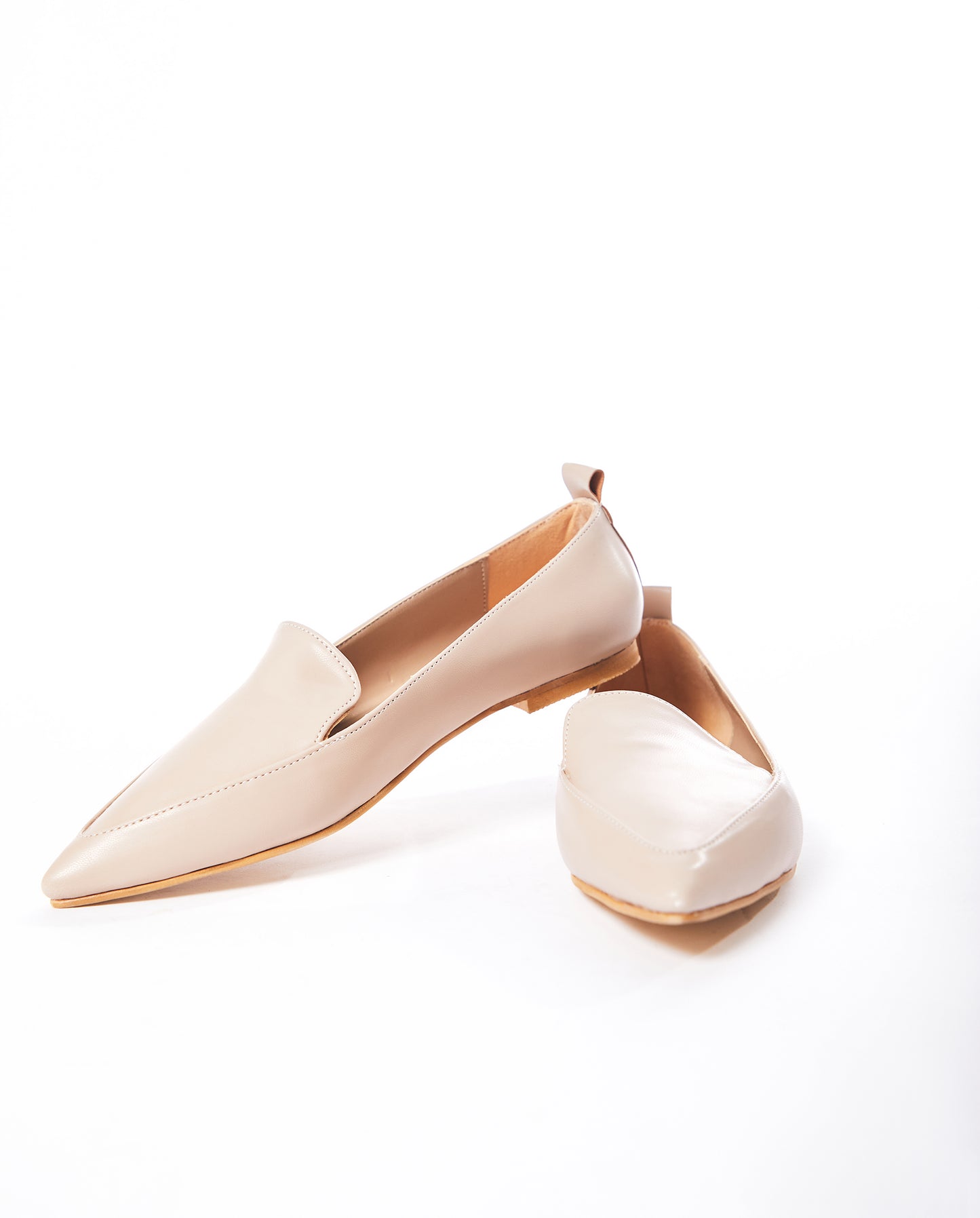 LE-21-1 (NUDE) pointed-toe loafers